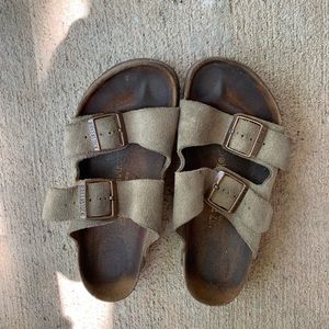 (6.5-7) ARIZONA TAUPE BIRKENSTOCKS